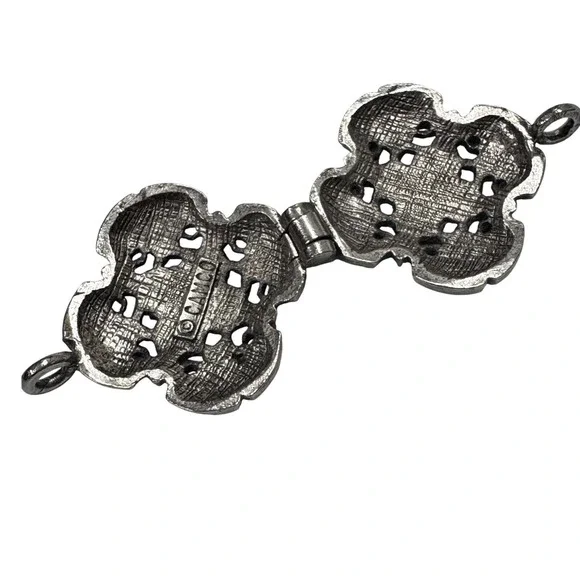 Vintage CAMCO Celtic Knot Clover Locket Pendant Silver Tone Hinged - Picture 3 of 7